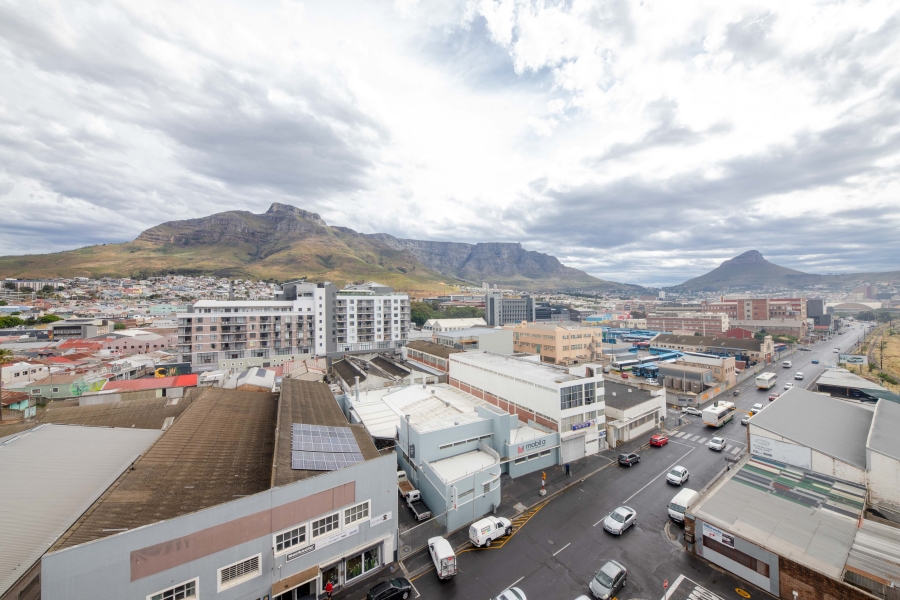 1 Bedroom Property for Sale in Woodstock Western Cape